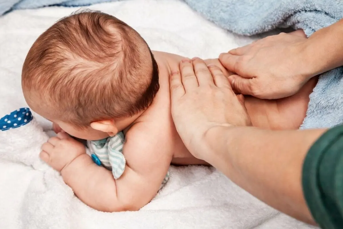 Tratamiento fisioterapéutico pediátrico para cólicos y alteraciones digestivas en Evolucenter Móstoles